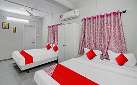 Hotel O Moonlight Inn